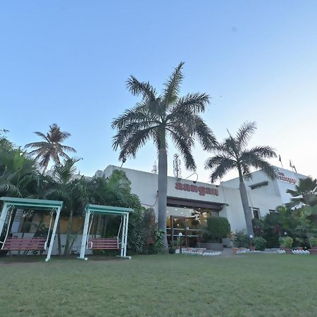 Chryso Hotels Pvt Ltd Ankleshwar Экстерьер фото