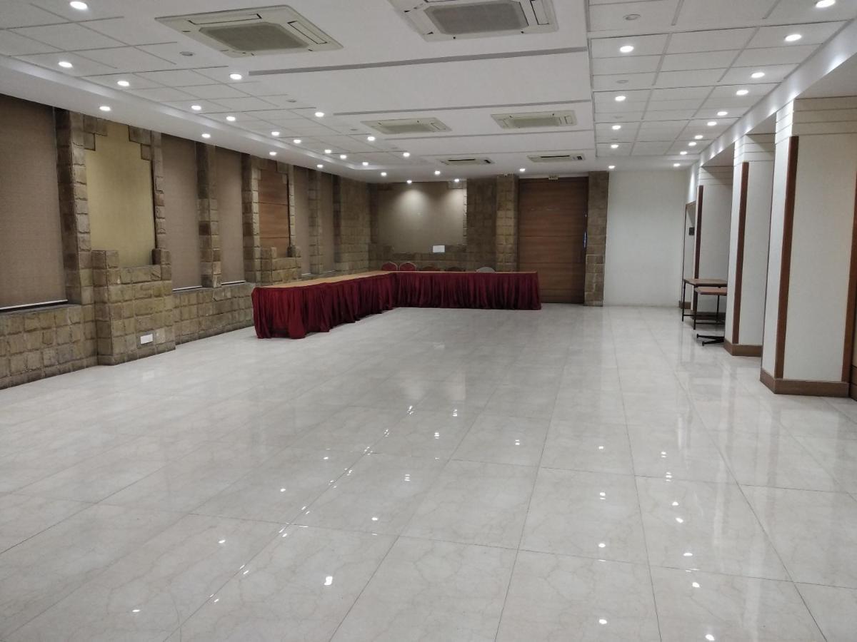 Chryso Hotels Pvt Ltd Ankleshwar Экстерьер фото