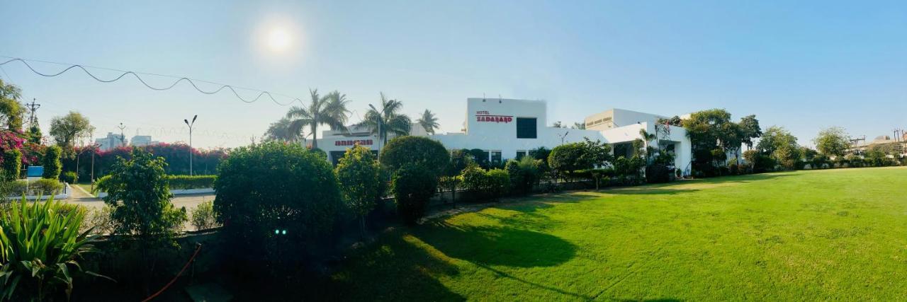 Chryso Hotels Pvt Ltd Ankleshwar Экстерьер фото