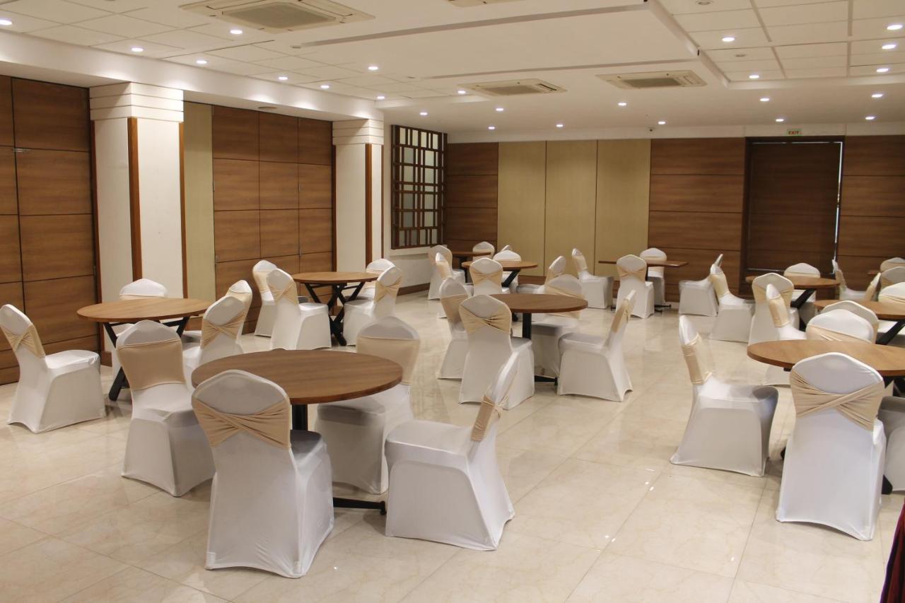 Chryso Hotels Pvt Ltd Ankleshwar Экстерьер фото