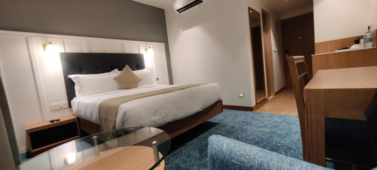 Chryso Hotels Pvt Ltd Ankleshwar Экстерьер фото