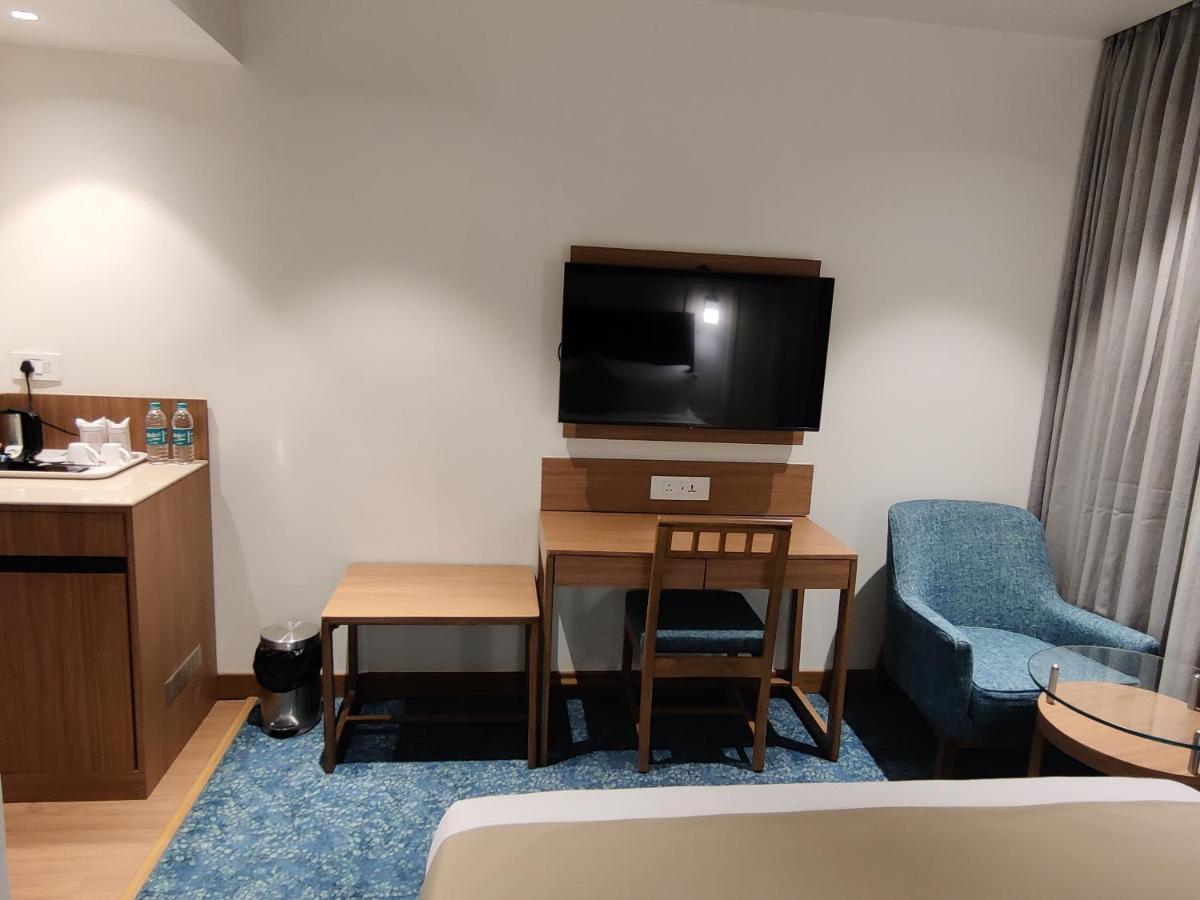 Chryso Hotels Pvt Ltd Ankleshwar Экстерьер фото